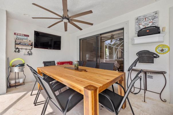 Dining room, Interior