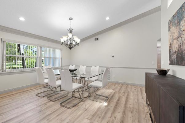 Chandelier, Dining room, Interior, Recessed Lighting, Wood Texture Flooring