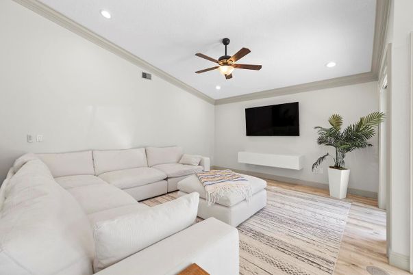 Interior, Living room, Recessed Lighting, Wood Texture Flooring
