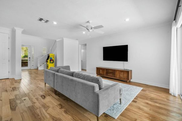 Interior, Living room, Recessed Lighting, Wood Texture Flooring