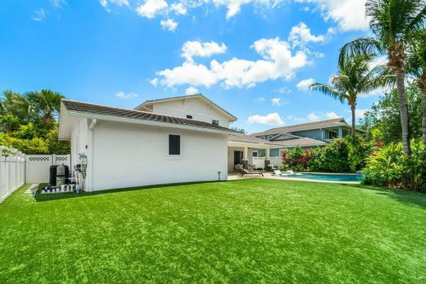 Backyard, Exterior, Pool