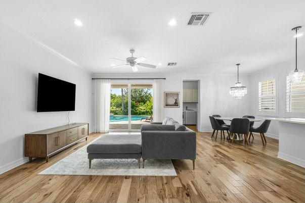 Dining room, Interior, Living room, Pendant Lights, Recessed Lighting, Wood Texture Flooring