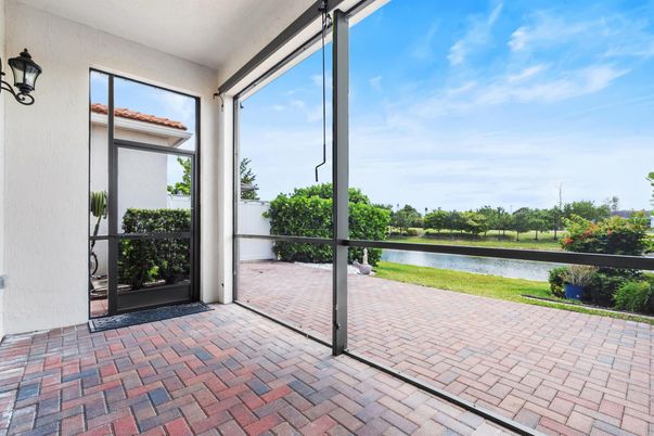 Interior, Sun Room, Water