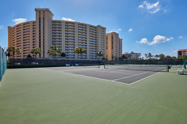 Exterior, Tennis Courts