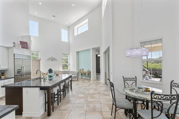 Dining room, Interior, Kitchen, Pendant Lights, Recessed Lighting, Stainless Steel Appliances