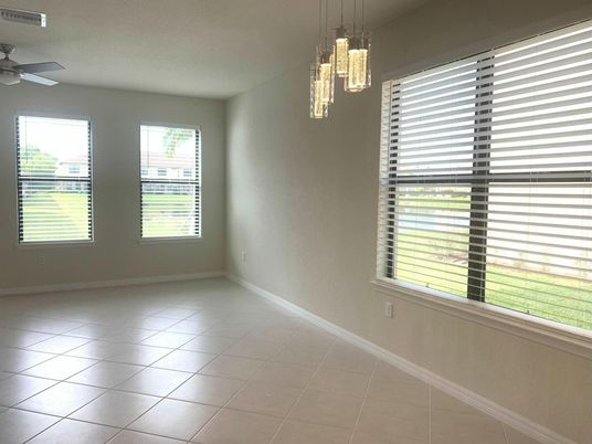 Empty room, Interior, Pendant Lights