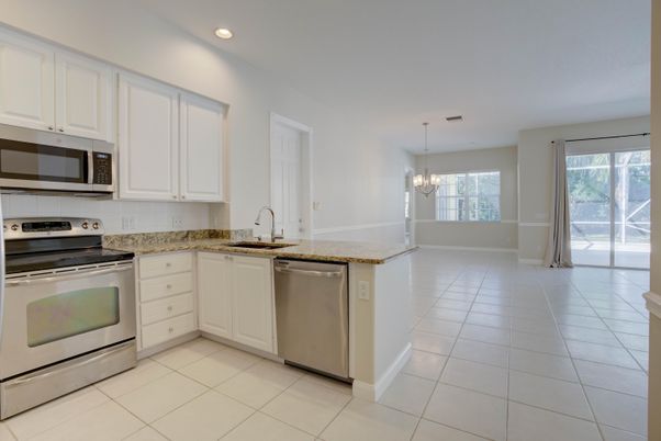 Chandelier, Interior, Kitchen, Recessed Lighting, Stainless Steel Appliances