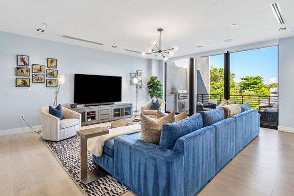 Interior, Living room, Pendant Lights, Recessed Lighting, Wood Texture Flooring
