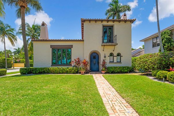 Backyard, Exterior, Facade, Spanish Mediterranean