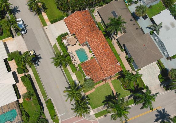 Exterior, Drone