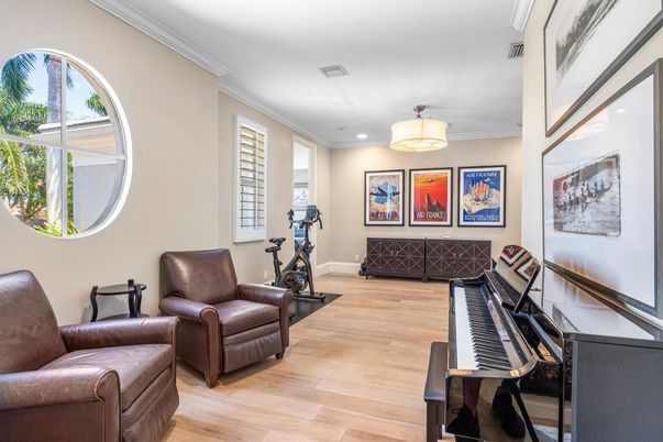 Fitness Equipment, Interior, Piano, Recessed Lighting, Wood Texture Flooring