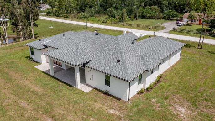 Exterior, Drone