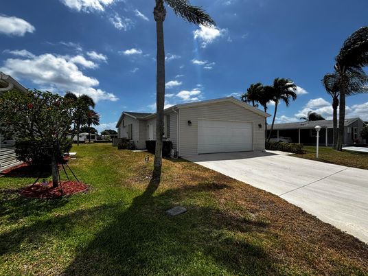Backyard, Detached Garage, Exterior