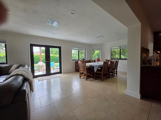 Dining room, Interior, Recessed Lighting