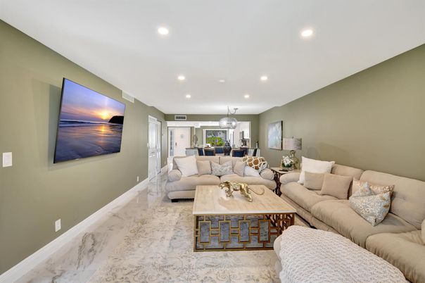 Dining room, Interior, Living room, Marble, Pendant Lights, Recessed Lighting