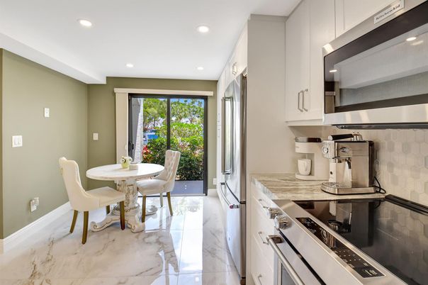 Dining room, Interior, Kitchen, Marble, Recessed Lighting, Stainless Steel Appliances