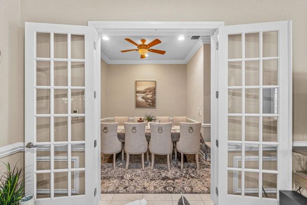 Dining room, Interior, Recessed Lighting