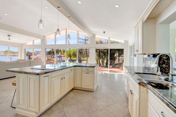 Interior, Kitchen, Pendant Lights, Recessed Lighting, Water