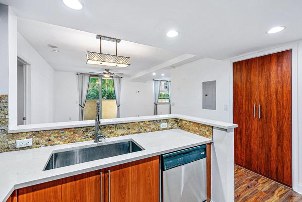 Interior, Kitchen, Recessed Lighting
