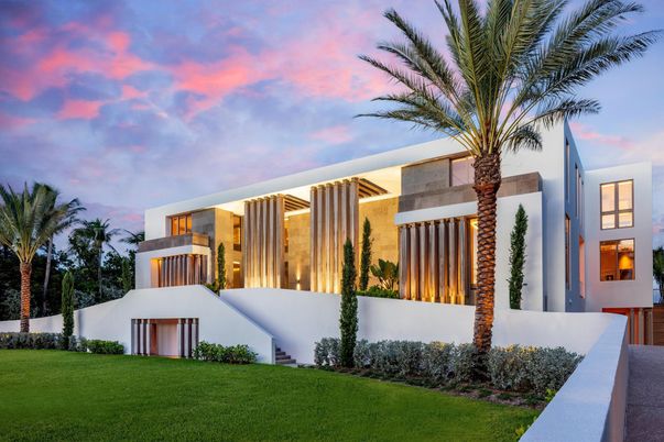 Backyard, Exterior, Facade, Modern