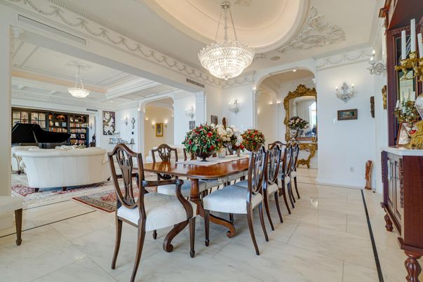 Chandelier, Dining room, Interior, Living room, Marble, Piano