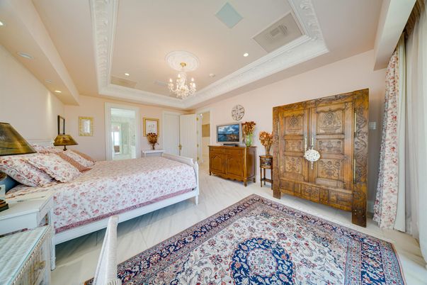 Bedroom, Chandelier, Interior, Recessed Lighting