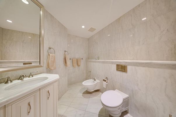 Bathroom, Interior, Marble Walls, Recessed Lighting
