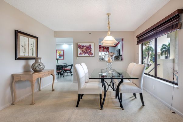 Dining room, Interior