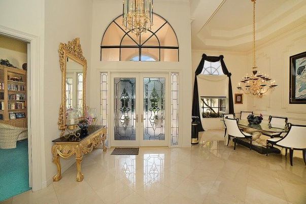 Chandelier, Dining room, Interior