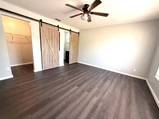 Empty room, Interior, Walk-in Closets, Wood Texture Flooring