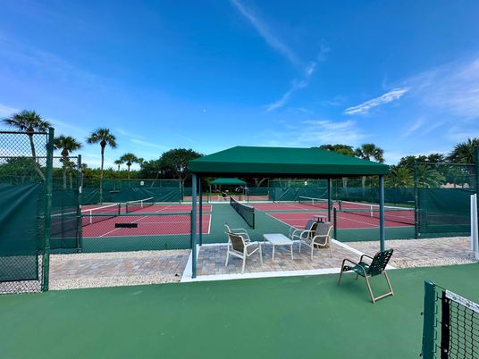 Exterior, Tennis Courts