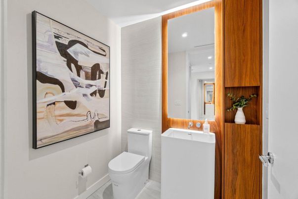 Bathroom, Interior, Recessed Lighting