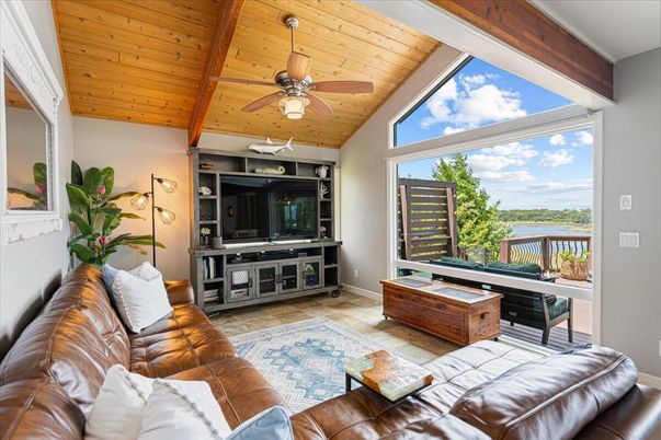 Interior, Living room, Water, Wooden Beams, Wooden Ceilings