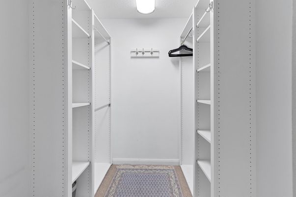 Interior, Walk-in Closets