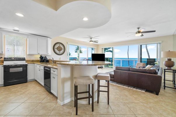 Interior, Kitchen, Living room, Recessed Lighting, Water