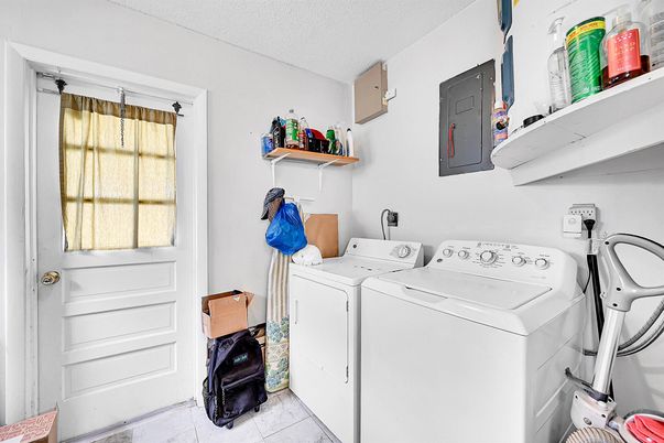Interior, Washer