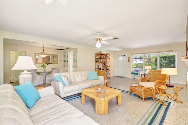 Interior, Living room, Pendant Lights