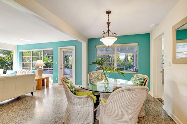 Dining room, Interior, Living room, Pendant Lights