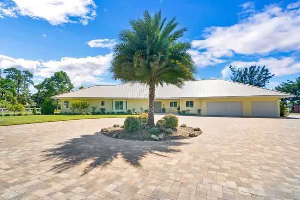 Attached, Backyard, Exterior, Facade, Ranch