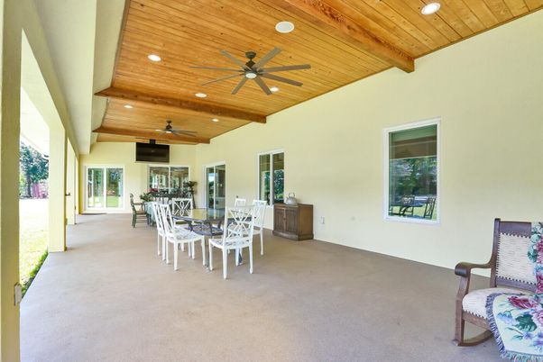 Dining room, Exterior, Recessed Lighting, Wooden Beams, Wooden Ceilings