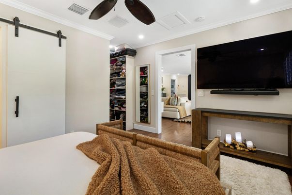 Bedroom, Interior, Living room, Recessed Lighting, Wood Texture Flooring