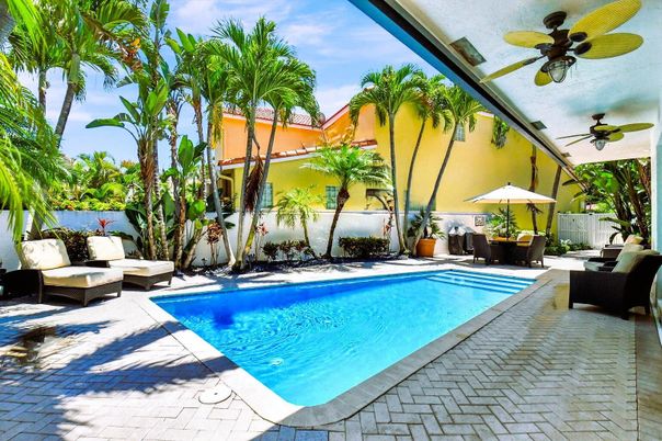 Exterior, Pool, Water