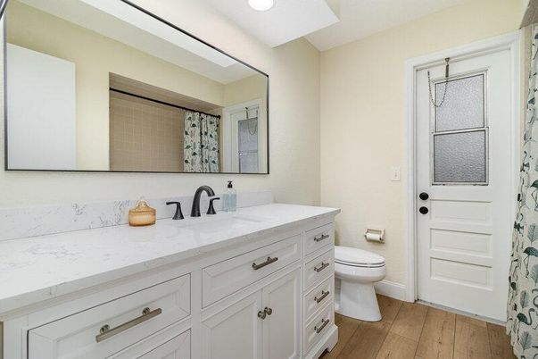 Bathroom, Interior, Recessed Lighting, Wood Texture Flooring