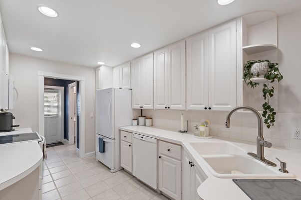 Interior, Kitchen, Recessed Lighting