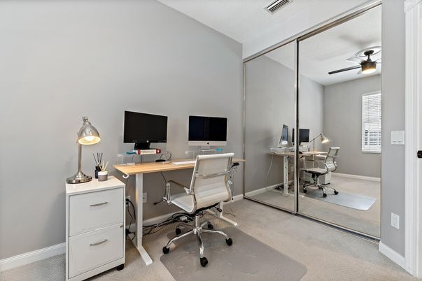 Home Office, Interior