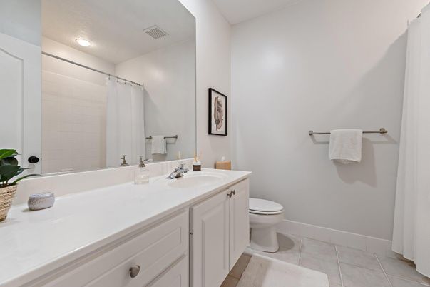 Bathroom, Interior, Recessed Lighting