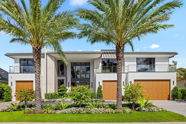 Attached, Exterior, Facade, Modern