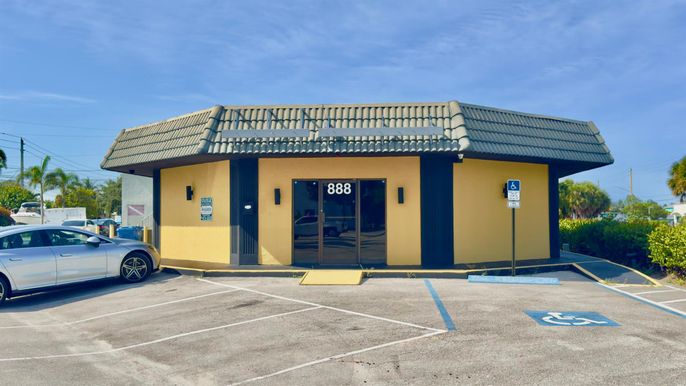 Exterior, Facade, None