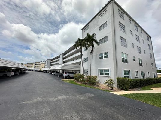 Exterior, Facade, Condo Building