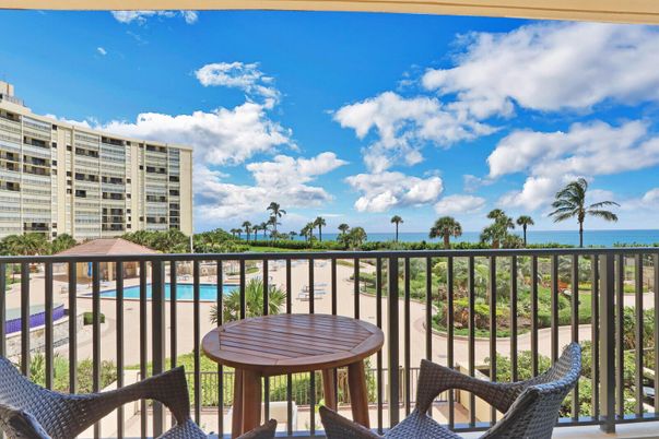 Water, Exterior, Pool, Other, Skyline